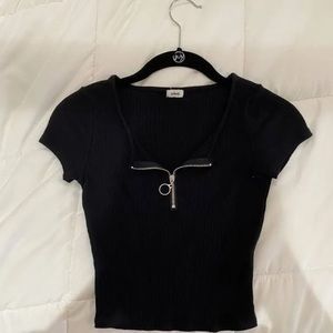 Black quarter zip t-shirt from garage🎱🖤